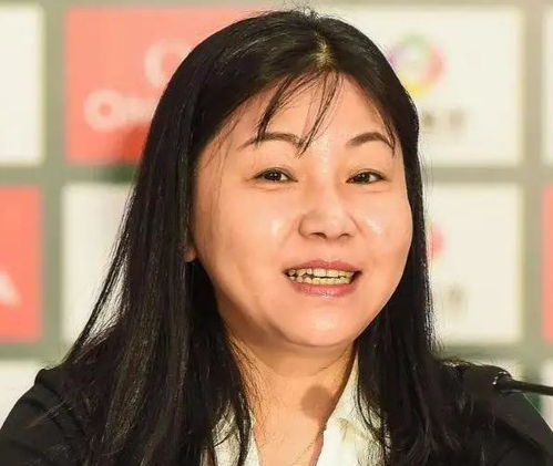 周继红任中国游泳协会主席